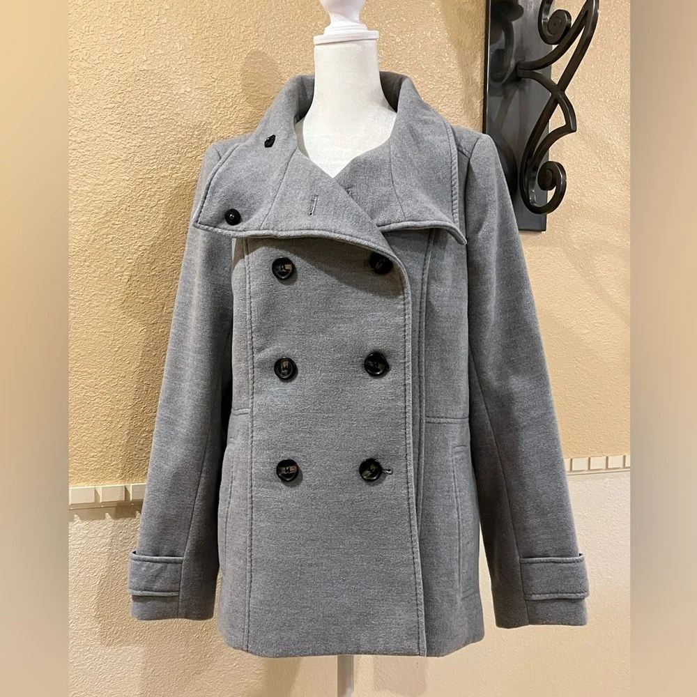 H&M double-breasted peacoat. Convertible collar. Decorative stitching. Grey. 12 - Picture 5 of 14